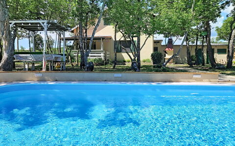 Country Pleasures Cottage: Blue, Swimming Pool, Resort, Shade, Composite Material, Leisure, Outdoor Furniture, Leisure Centre, Eco Hotel, Resort Town