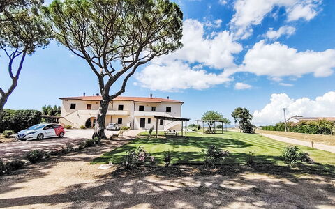 Bibbona 15: Sky, Estate, Shade, Villa, Mansion, Hacienda, Farmhouse