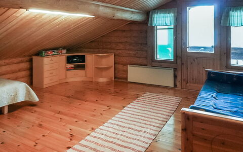 Sinikello: Floor, Wood, Flooring, Interior Design, Furniture, Bedroom, Ceiling, Bed, Room, Home