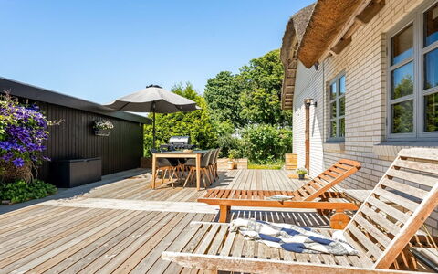 Fausta - 2Km from the Sea: Wood, Outdoor Furniture, Home, Deck, Roof, Cottage, Hardwood, Wood Flooring, Plank, Porch