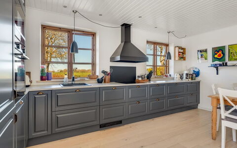 Fausta - 2Km from the Sea: Wood, Flooring, Kitchen, Interior Design, Cabinetry, Floor, Kitchen Appliance, Furniture, Countertop, Major Appliance