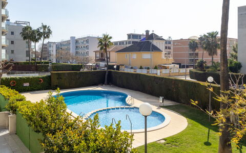 Cambrils Park B: Residential Area, Swimming Pool, Apartment, Condominium, Shade, Resort, Hotel, Balcony