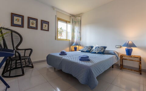 Cambrils Park B: Furniture, Interior Design, Bed, Bedroom, Floor, Flooring, Ceiling, Bed Sheet, Room, Bedding
