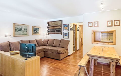 Bavdin: Furniture, Wood, Chair, Floor, Sea, Balcony, Fence, Deck, Hardwood, Wood Stain