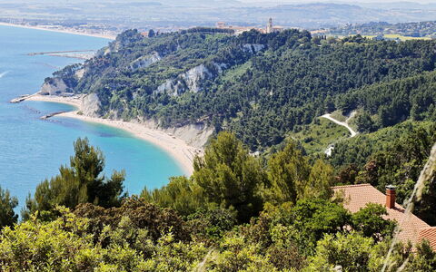 Villa Sole - Exclusive Villa al Conero con Piscina: Blue, Body Of Water, Coast, Coastal And Oceanic Landforms, Natural Landscape, Sea, Headland, Terrain, Horizon, Cove