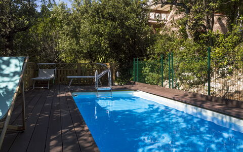 Villa Sole - Exclusive Villa al Conero con Piscina: Blue, Swimming Pool, Wood, Composite Material, Resort, Leisure, Shade, Eco Hotel, Outdoor Furniture, Deck