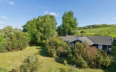 Euphemia - 200M from the Sea: Grass, Shrub, Cottage, Plant Community, Home, Groundcover, Estate, Meadow, Garden, Farmhouse