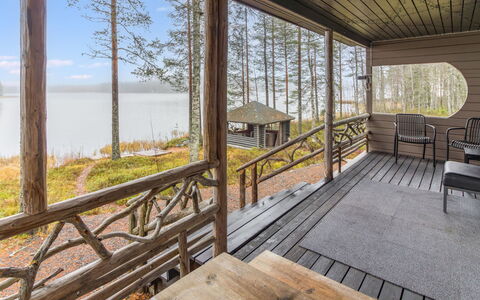 Lystikämän Helmi: Wood, Wood Flooring, Flooring, Floor, Hardwood, Ceiling, Plank, Deck, Wood Stain, Log Cabin