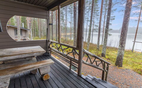 Lystikämän Helmi: Wood, Ceiling, Wood Flooring, Hardwood, Plank, Deck, Wood Stain, Log Cabin, Daylighting, Lumber