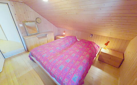 Rüttimätteli: Wood, Bedroom, Floor, Flooring, Bed, Interior Design, Room, Ceiling, Wood Flooring, Bed Sheet