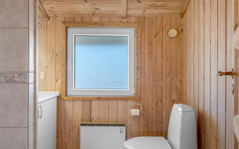Heika - 6.8Km from the Sea: Flooring, Wood, Floor, Plumbing Fixture, Interior Design, Toilet Seat, Toilet, Bathroom, Room, Ceiling