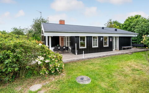 Hava - 250M from the Sea: Wood, Home, Porch, Deck, Hardwood, Roof, Wood Stain, Wood Flooring, Eco Hotel