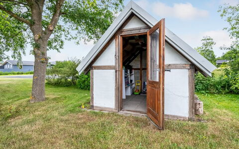 Hava - 250M from the Sea: Wood, Home, Porch, Deck, Hardwood, Roof, Wood Stain, Wood Flooring, Eco Hotel
