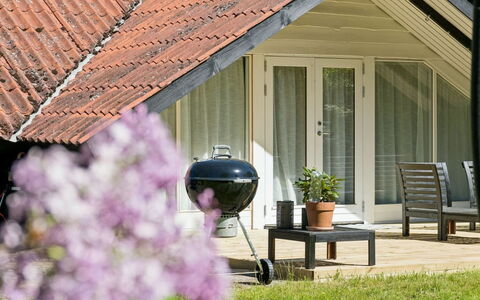 Petkana - 4Km from the Sea: Roof, Cottage, Home, Groundcover, Garden, Shade, Siding, Garden Buildings, Lawn, Yard