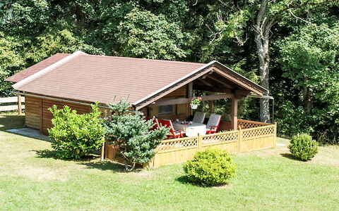 Apt. Luna: Wood, Roof, Cottage, Shed, Garden Buildings, Garden, Outdoor Structure, Shade, Backyard