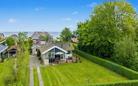 Arnia - 100M from the Sea: Wood, Roof, Home, House, Architecture, Siding, Land Lot, Cottage, Shed, Garden Buildings