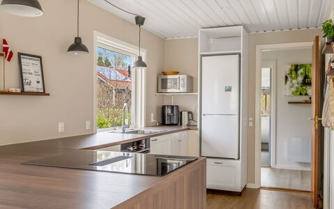Friderica - 30Km from the Sea: Interior Design, Countertop, Flooring, Furniture, Kitchen, Floor, Wood, Wood Flooring, Kitchen Appliance, Cabinetry