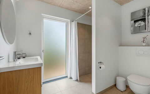 Helina - 250M to the Fjord: Wall, Flooring, Floor, Plumbing Fixture, Ceiling, Interior Design, Sink, Plumbing, Room, Bathroom