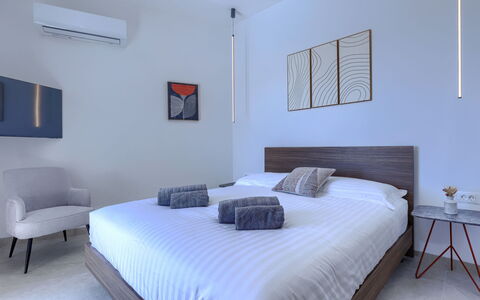 Florinda: Apartment, Urban Design, Condominium, Concrete, Balcony, Daylighting, Plaster