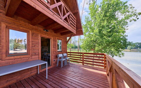 Hradec Kralove 4: Wood, Hardwood, Plank, Wood Stain, Deck, Log Cabin, Lumber, Wood Flooring, Boardwalk, Porch