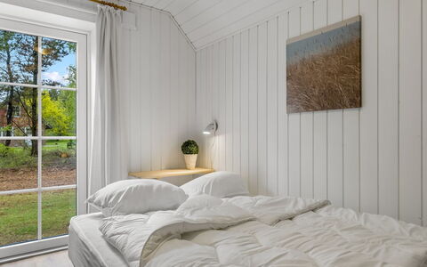 Ullamaj - 700M from the Sea: Wood, Bedroom, Flooring, Floor, Ceiling, Interior Design, Bed, Bed Sheet, Bedding, Linens