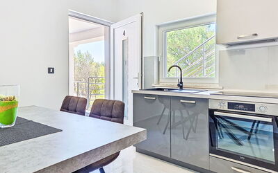 Accommodation:&nbsp;Noan 678.3