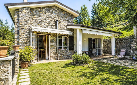 Quaranta: Building, House, Home, Residential Area, Roof, Cottage, Architecture, Shrub, Door, Farmhouse