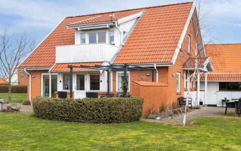 Arnke - 300M from the Sea: Roof, House, Residential Area, Home, Cottage, Estate, Siding, Suburb, Sash Window, Farmhouse