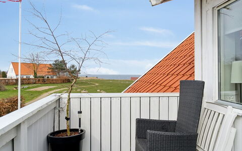 Arnke - 300M from the Sea: Wood, Home, Composite Material, Hardwood, Wood Stain, Balcony, Porch, Outdoor Furniture, Deck, Flowerpot