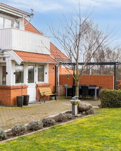 Arnke - 300M from the Sea
