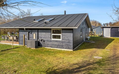 Nanook - 750M to the Fjord: Furniture, Wood, Interior Design, Flooring, Floor, Chair, Room, Ceiling, Living Room, Apartment