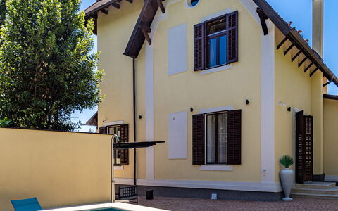 Apartment Noa Opatjia: Swimming Pool, Leisure, Villa, Resort, Hotel