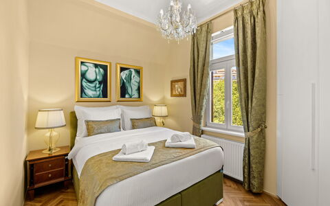 Apartment Noa Opatjia: Bedroom, Bed, Bedding, Pillow, Lamp, Linens, Suite, Hotel, Bed Frame