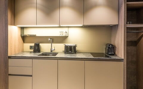 Studio Classic a in 1: Kitchen, Interior Design, Kitchen Appliance, Countertop, Cabinetry, Furniture, Flooring, Major Appliance, Home Appliance, Wood Stain