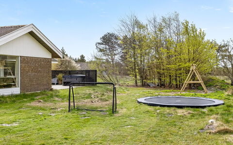 Mikkelina - 1.7Km from the Sea: Grass, Land Lot, Lawn, Garden, Shade, Backyard, Landscaping, Yard, Park, Garden Buildings