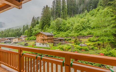 Malè 100: Wood, Larch, Porch, Wood Stain, Eco Hotel, Balcony, Hardwood, Lumber, Log Cabin