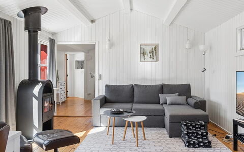 Swea - 2.5Km from the Sea: Blue, Cottage, House, Home, Farmhouse, Estate, Siding