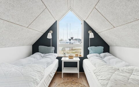 Pejo - 10M from the Sea: Flooring, Floor, Ceiling, Bedroom, Attic, Daylighting, Design, Bedding, Wood Flooring, Bed