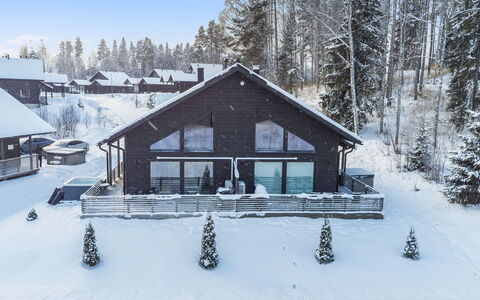 Parashimos B: Snow, Winter, Home, House, Cottage, Roof, Freezing, Siding, Slope, Log Cabin
