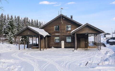 Parashimos B: Snow, Wood, Winter, House, Home, Cottage, Roof, Freezing, Siding, Door