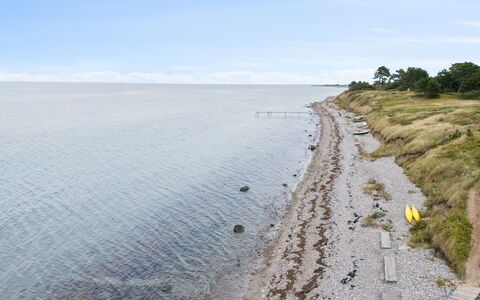 Niela - 400M from the Sea: Water, Coast, Coastal And Oceanic Landforms, Sea, Beach, Shore, Horizon, Ocean, Ecoregion, Cloud