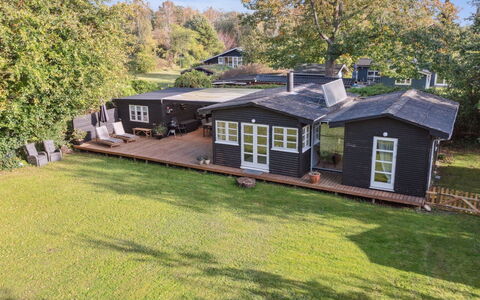 Niela - 400M from the Sea: Grass, Home, House, Cottage, Roof, Garden, Groundcover, Lawn, Yard, Backyard