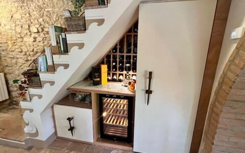 Il Sogno Toscano: Bottle, Shelving, Shelf, Glass Bottle, Wine Bottle, Wine