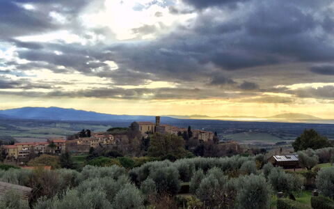 Il Sogno Toscano: Sky, Nature, Horizon, Landscape, Grassland, Plain, Rural Area, Land Lot, Evening, Morning