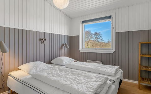 Aiden - 650M from the Sea: Wood, Bedroom, Ceiling, Interior Design, Bedding, Bed Sheet, Bed, Floor, Bed Frame, Linens