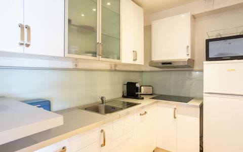 Trouville Bay: Apartment, Balcony, Condominium, Hotel, Resort, Resort Town, Hacienda, Villa, Seaside Resort
