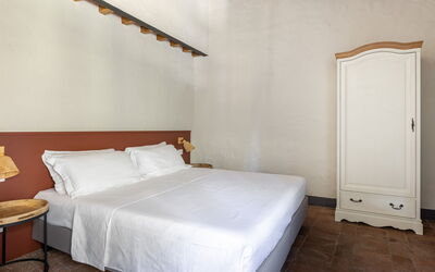 Accommodation:&nbsp;Aleatico