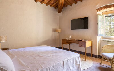 Accommodation:&nbsp;Colorino