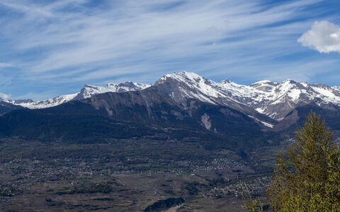 Chalet le Trèfle: Mountain, Mountainous Landforms, Nature, Mountain Range, Hill, Highland, Landscape, Ridge, Glacial Landform, Hill Station