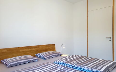 Residenza Eride - Apt.4: Bed, Bedroom, Flooring, Wall, Interior Design, Floor, Wood, Bed Sheet, Bedding, Wood Flooring